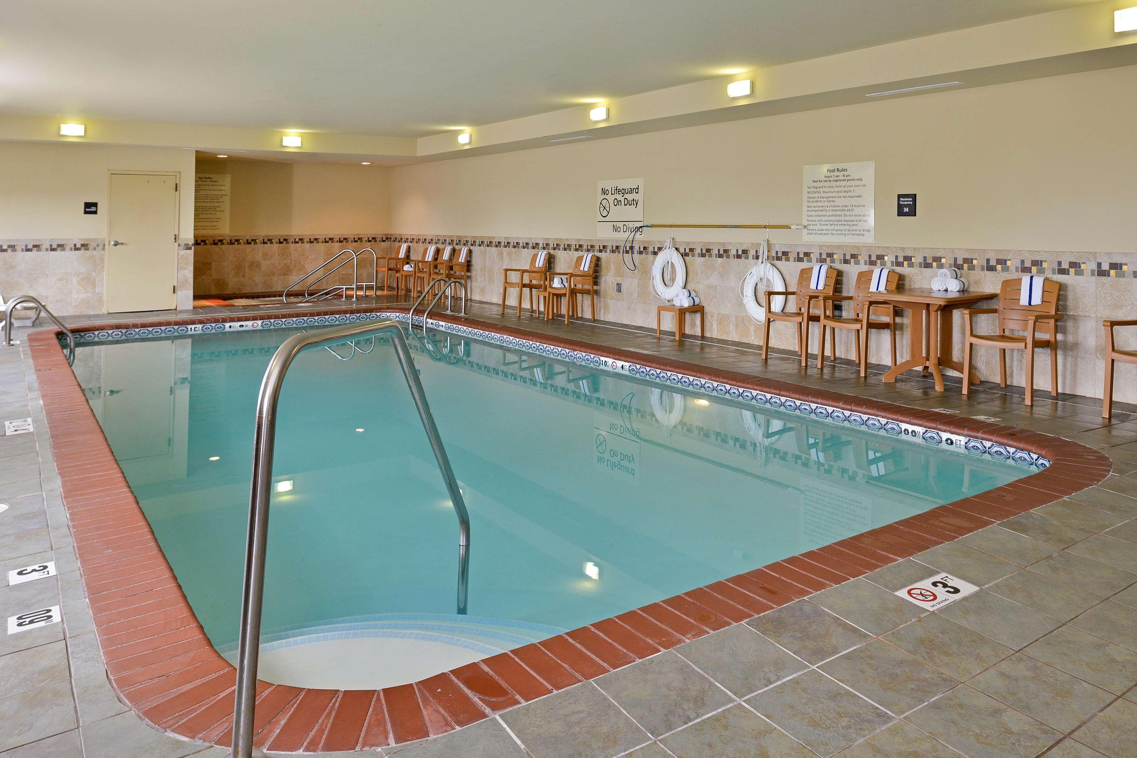 Hampton Inn Muscatine Екстер'єр фото